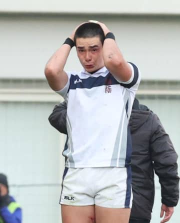 両軍が涙、涙 勝った桐蔭学園も敗れた大阪桐蔭も 劇的ロスタイムの逆転トライで決着