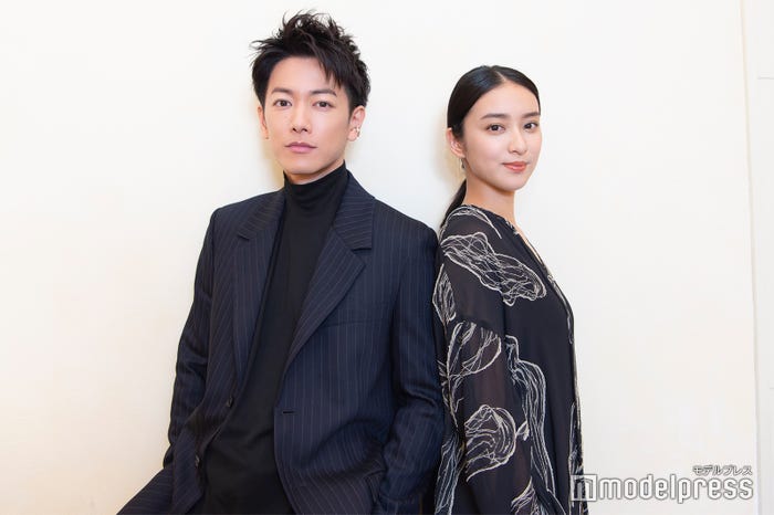 佐藤健、武井咲 (C)モデルプレス