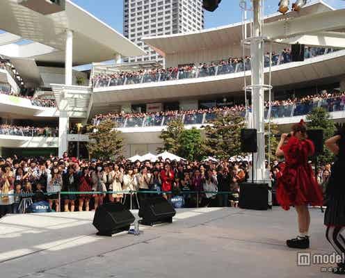 きゃりー、「鬼畜なスケジュール」にため息?!野外ライブに1万人