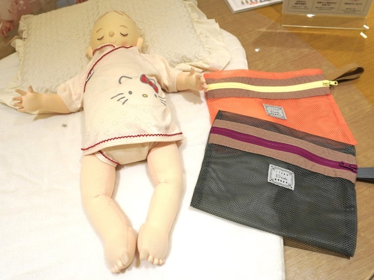 《売れてます》フィセルの「パッとサッと肌着」 赤ちゃんを起こしにくい工夫に支持