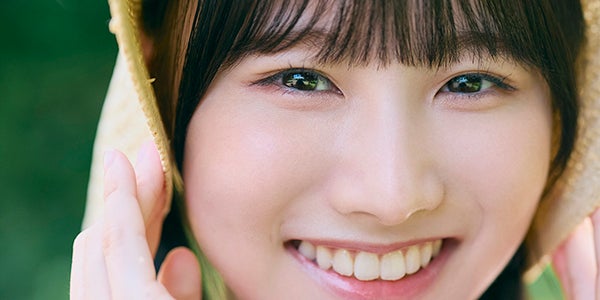 日向坂46高井俐香、麦わら帽子姿で透明感溢れる「五期生のぽかぽか写真