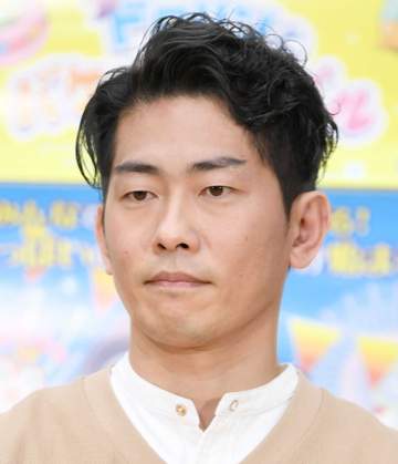 ジャングルポケット太田 モデル妻に仰天報告「ゴメン。アルファードなくしちゃった」まさかの愛車紛失アクシデント