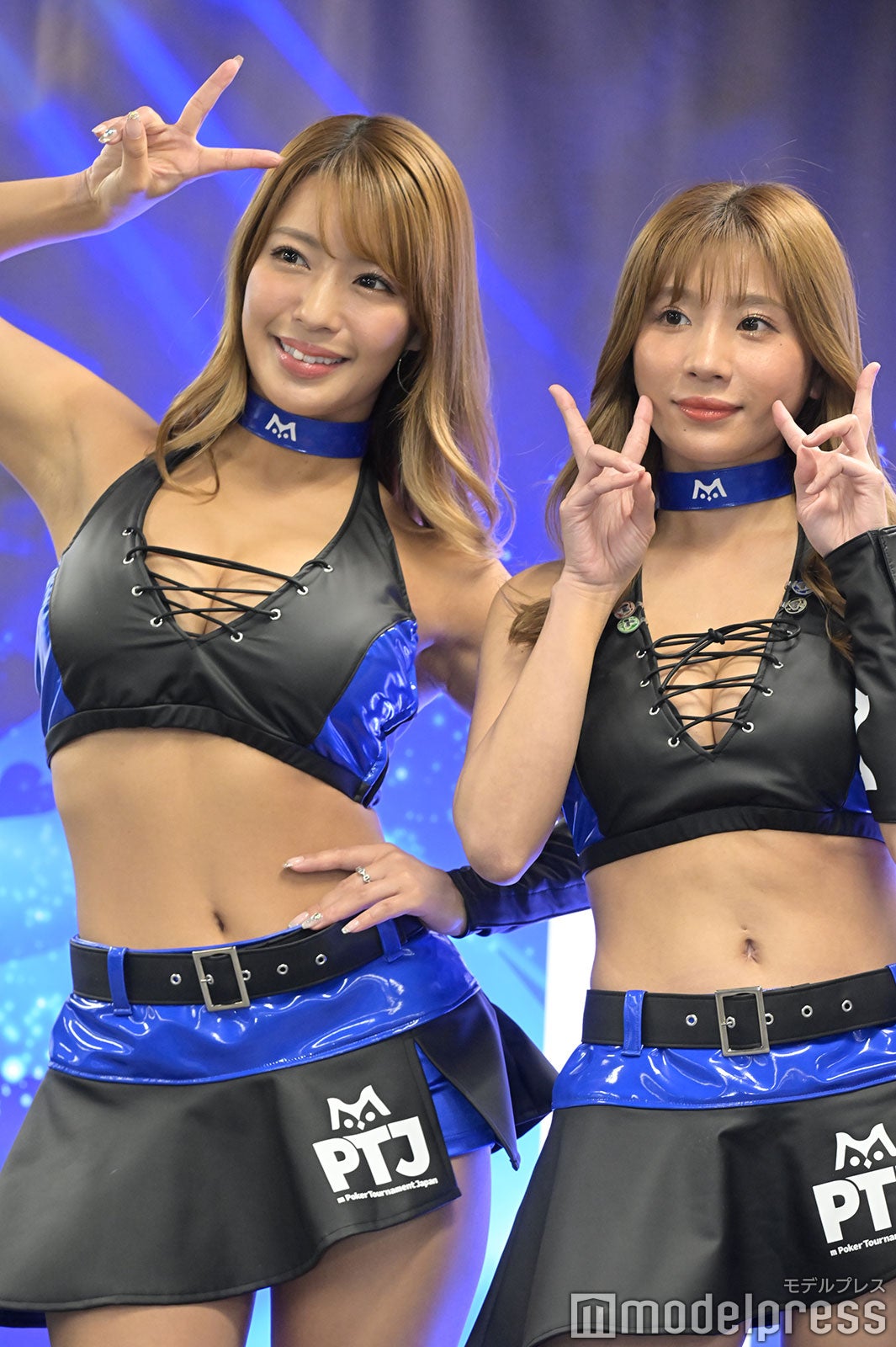 （左から）橋本梨菜、葉月あや（C）モデルプレス