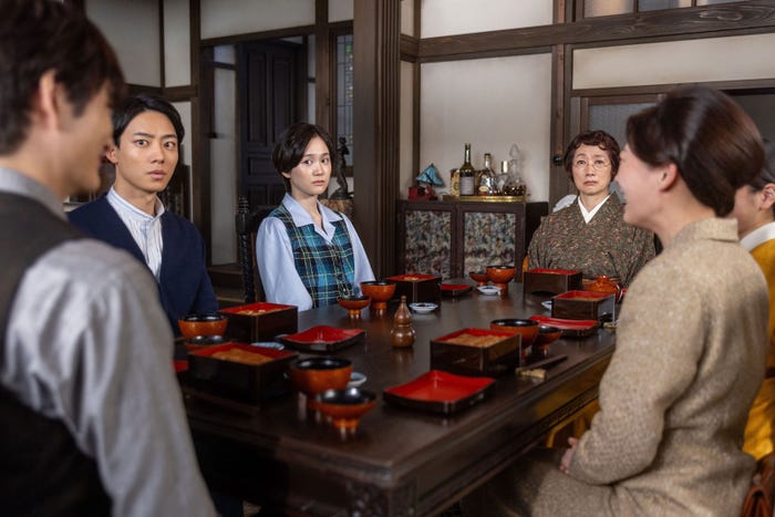 岡田将生、井上祐貴、尾碕真花、余貴美子、伊藤沙莉「虎に翼」第97話(C)NHK