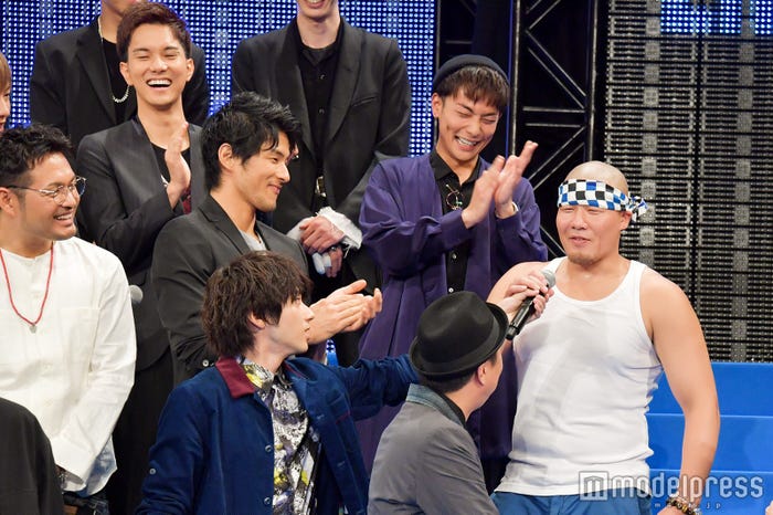 1番薄着だった一ノ瀬ワタル(右)/(C)モデルプレス