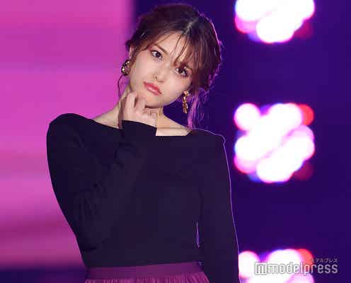 乃木坂46松村沙友理、美デコルテ輝くレディコーデ あざと可愛いポージングで魅了<GirlsAward 2019 A/W>