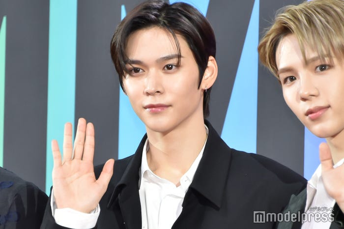 イメチェン前のウンソク(C)モデルプレス