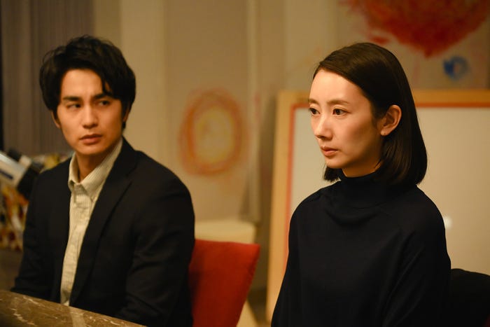 中村蒼、波瑠「フェイクマミー」第9話(C)TBS