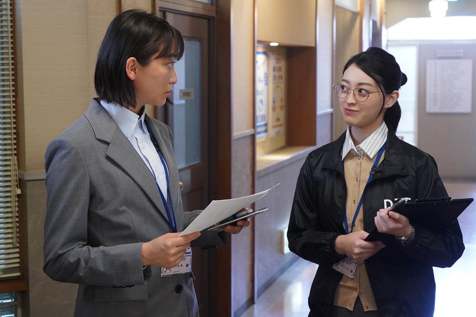 杏、石川萌香／「競争の番人」第7話より（C）フジテレビ