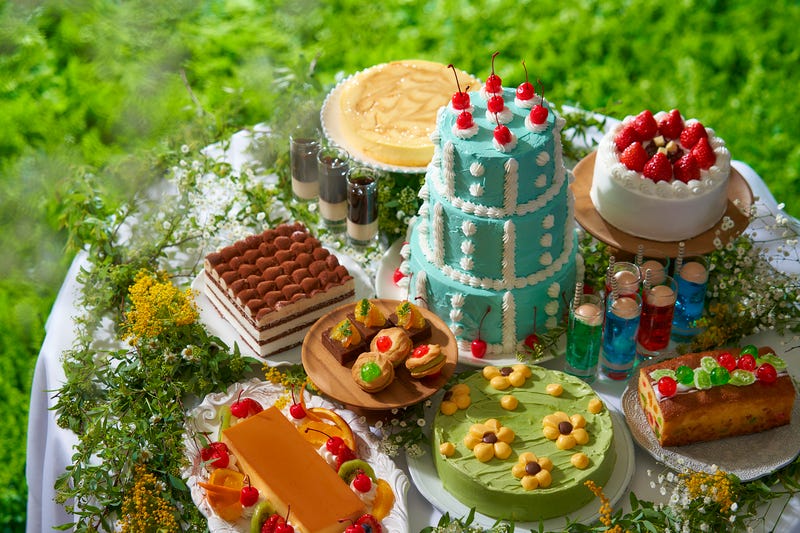 大阪でニューレトロスイーツ×グランピング料理のビュッフェ、緑あふれる癒し空間に約80種のメニュー