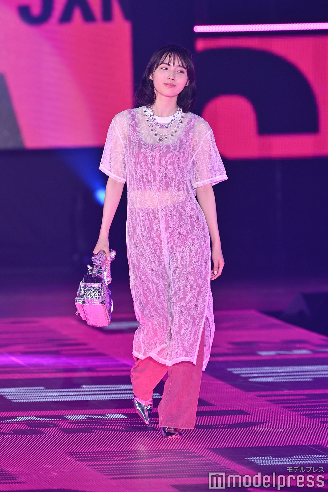 （C）モデルプレス