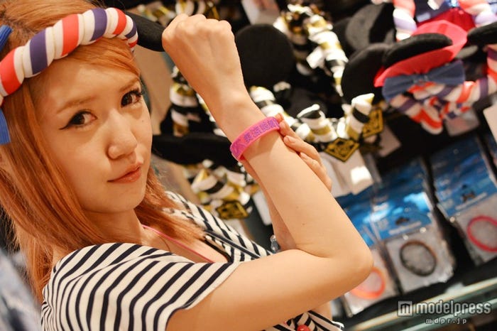 ディズニー夏祭り/応援グッズ・リストバンド(TDL)/モデル:河西里音