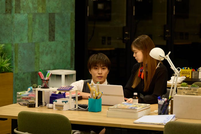 砂田将宏、紺野彩夏「復讐カレシ~溺愛社長の顔にはウラがある~」第6話(C)「復讐カレシ~溺愛社長の顔にはウラがある~」製作委員会・MBS