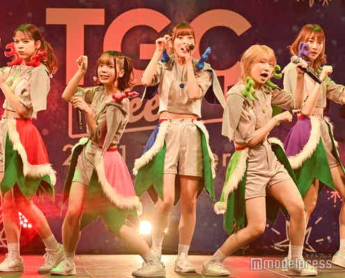 豆柴の大群、ウエスト見せ&ミニ丈衣装で全力パフォーマンス<TGC teen 2021 Winter>