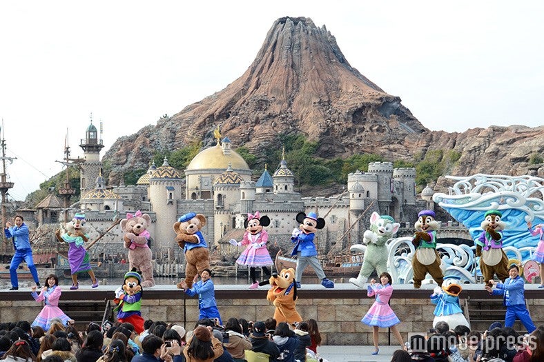 「グラーツィエ！（ありがとう）」のポーズ（C）モデルプレス