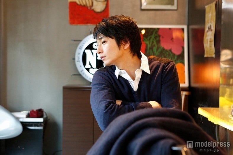 エピソード4「ウェディングベール」で主演をつとめる向井理（C）BeeTV