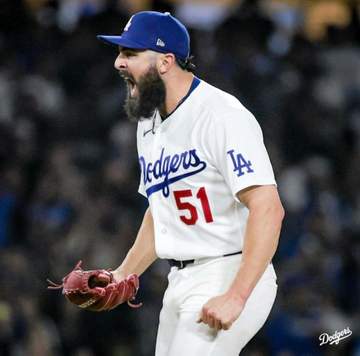 ドジャース ベシアが圧巻の3者連続Kで2セーブ目！ディアス不在の中、代役クローザーが完全投球「最高です！」
