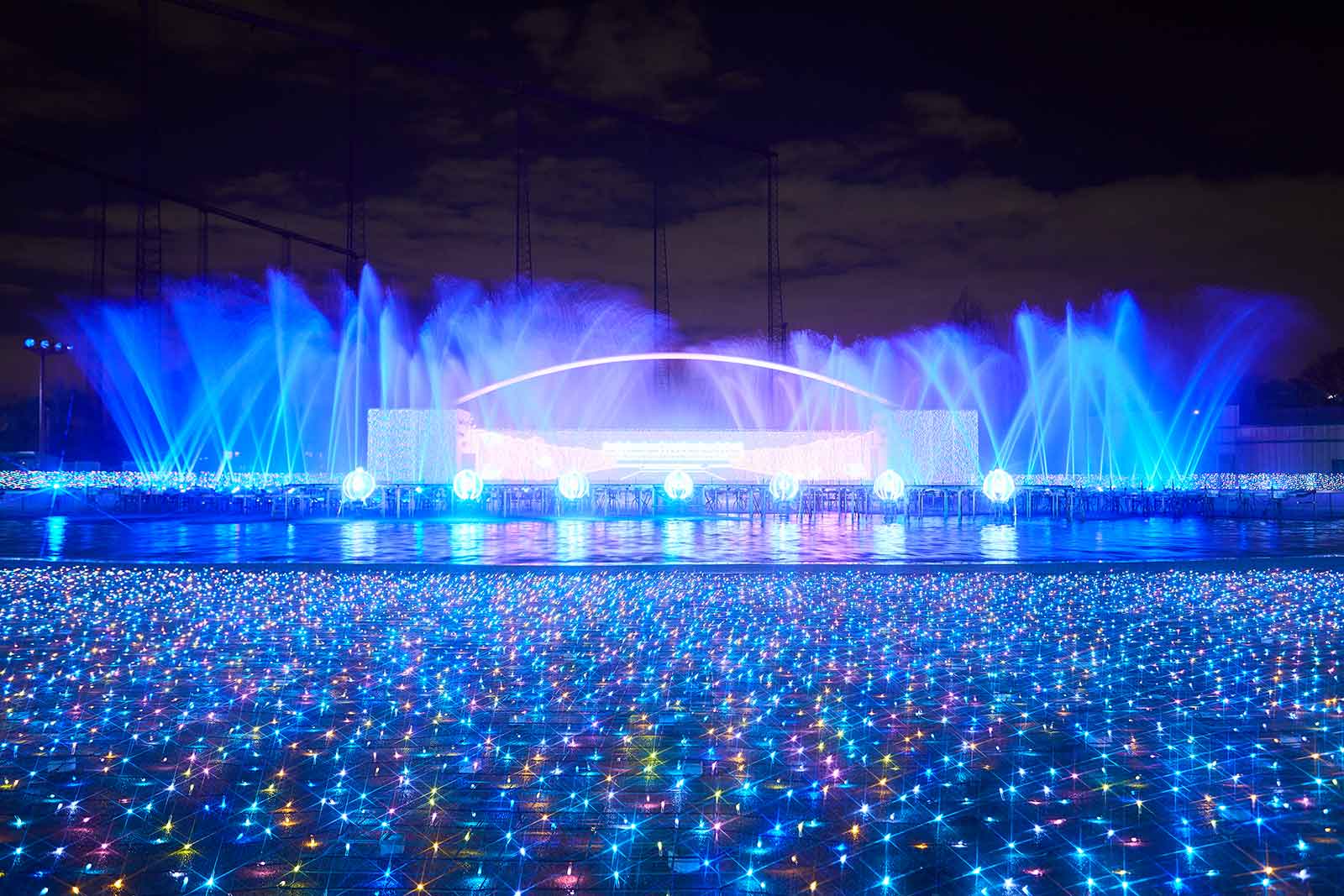 噴水ショー2016／画像提供：株式会社よみうりランド