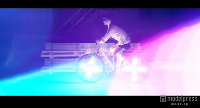 大塚愛/最新ミュージックビデオ「LOVE FANTASTIC」より