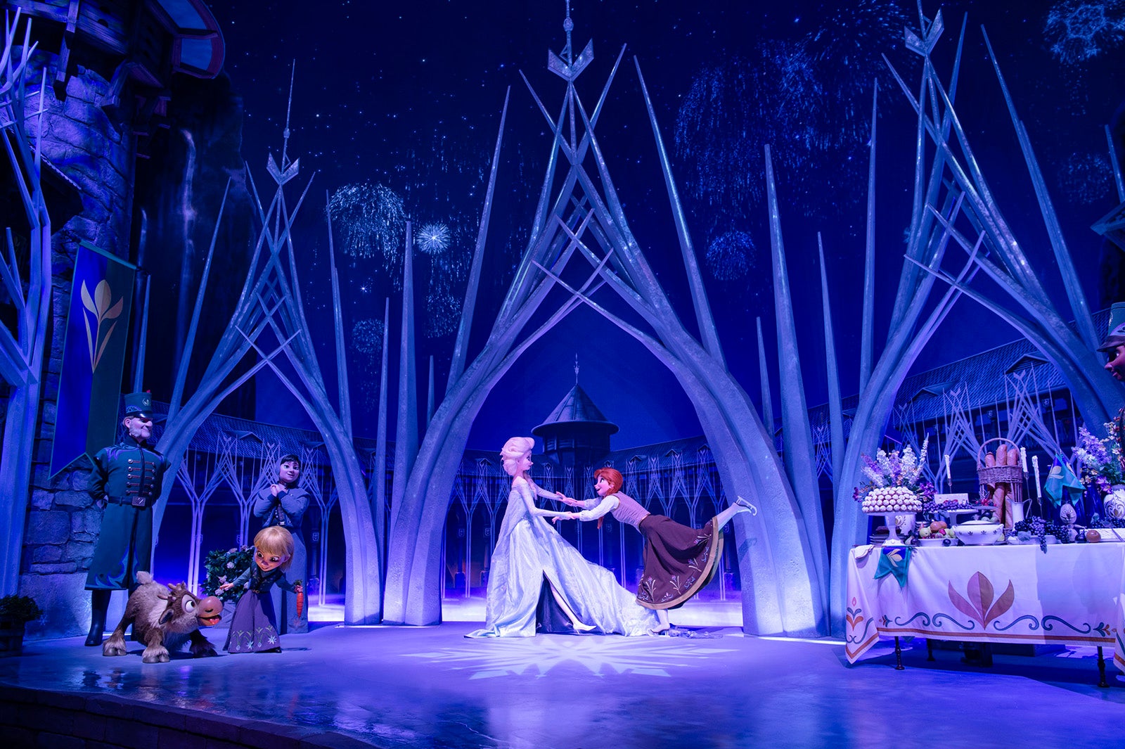 「フローズンキングダム」（C）Disney