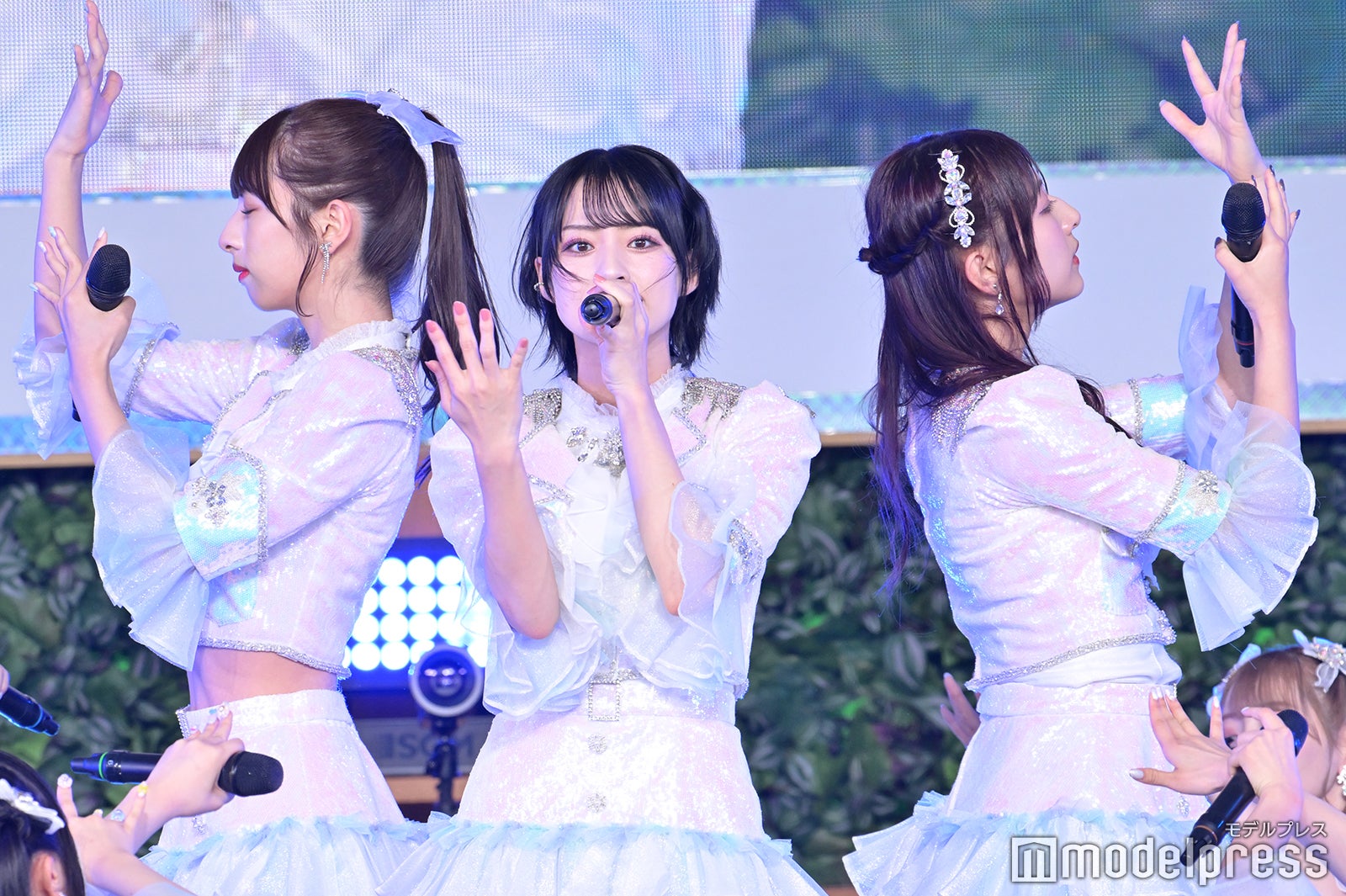 ≠ME「ちゅーする？」鈴木瞳美センターの新曲披露で会場虜に キュートな衣装と“ギャップ”見せるパフォーマンスも＜TIF2023＞