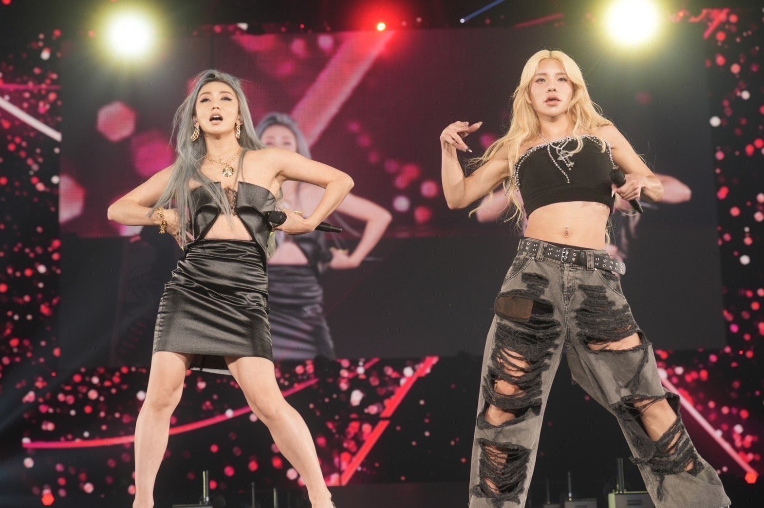 倖田來未、とうあ（C）上飯坂一