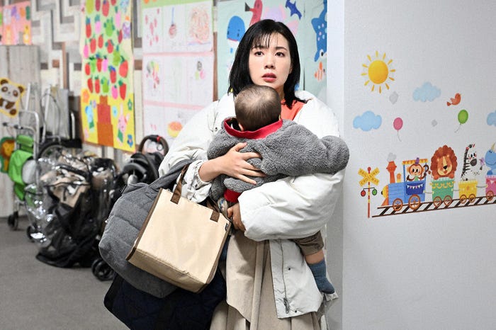 仲里依紗「不適切にもほどがある!」第2話より(C)TBS