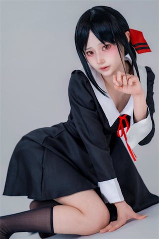 人気コスプレイヤー・月海つくね、『かぐや様は告らせたい』コスプレが「反則級に可愛い…」と話題