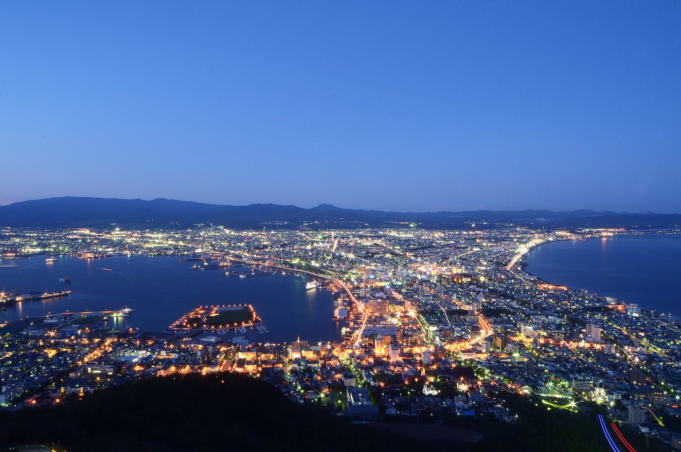 ミシュラン・グリーンガイド・ジャポン3つ星認定を受けている函館の夜景（画像提供：函館山ロープウェイ(株)）