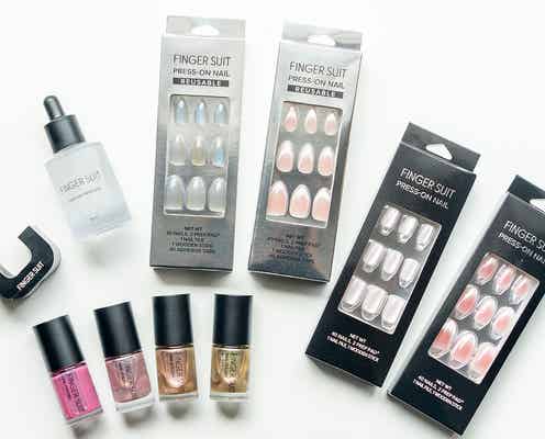 1爪たった約10秒で完成! 硬化も、乾燥も不要な「フィンガースーツ」の時短ネイルチップが優秀すぎ