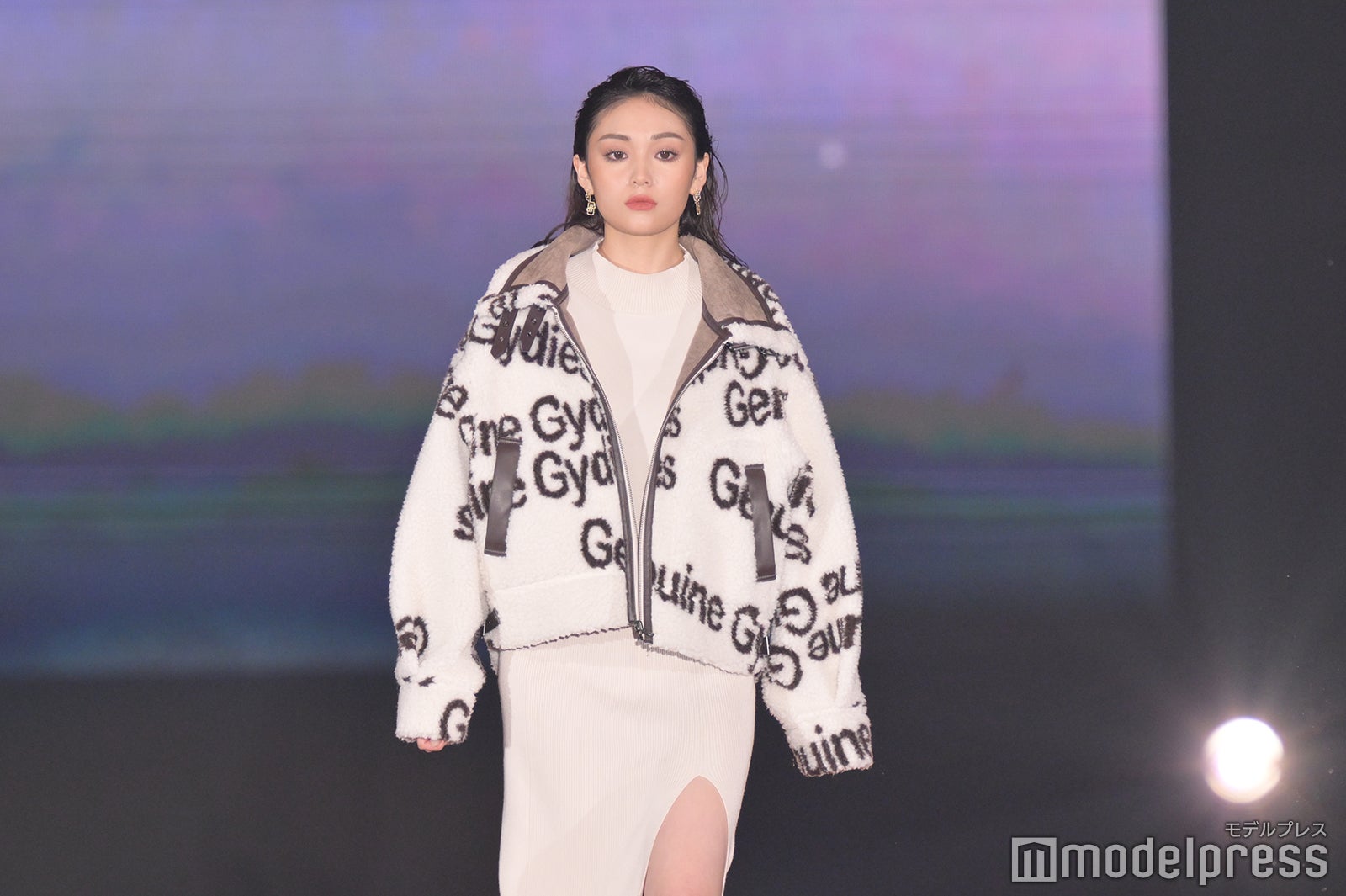 （C）モデルプレス