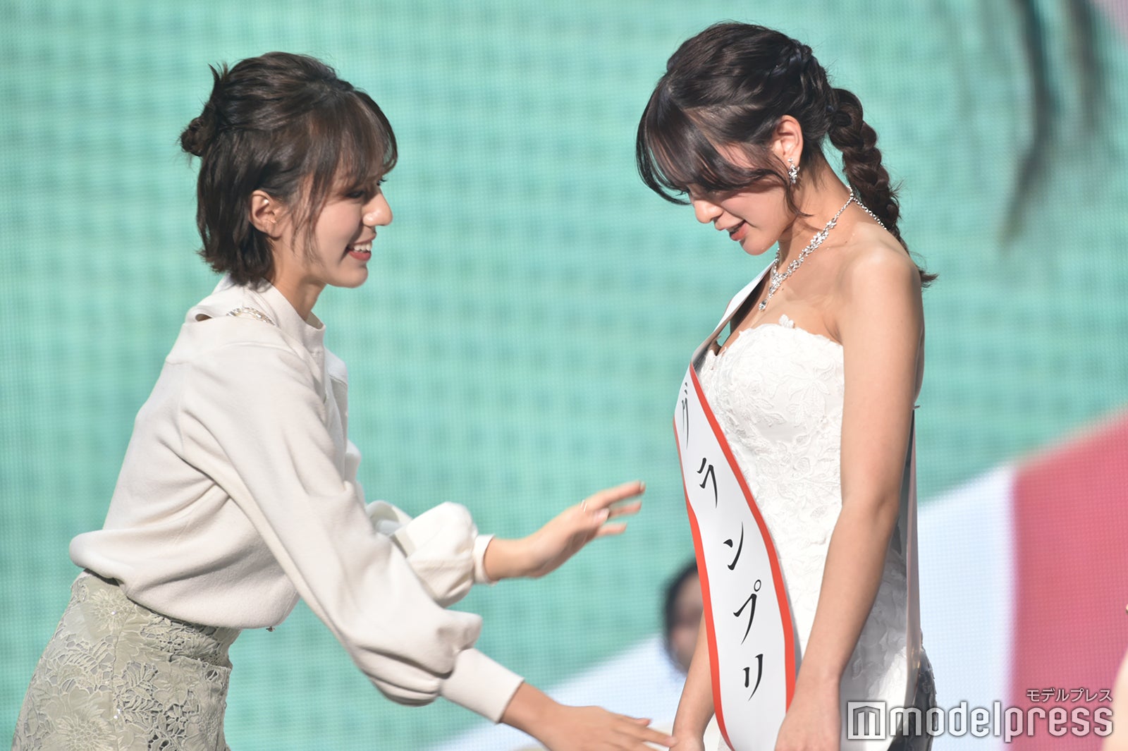 井手美希、粕谷亜理紗さん（C）モデルプレス