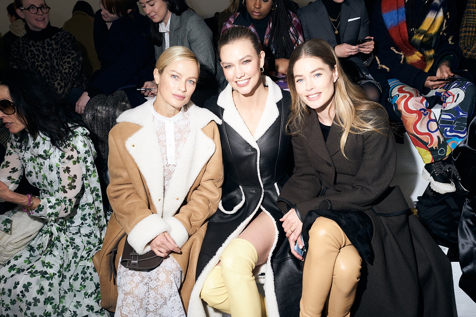 キャロリン・マーフィー、カーリー・クロス、ドゥーゼン・クロース（C）Saskia Lawaks