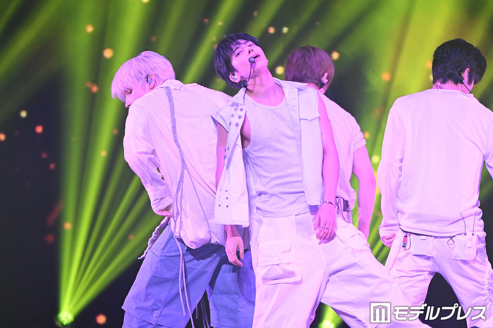 TOMORROW X TOGETHER（C）モデルプレス