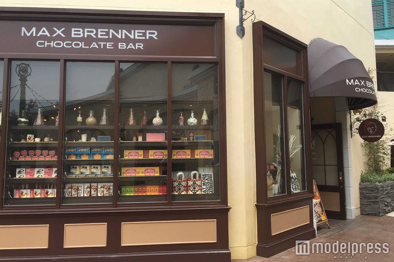 チョコレートをディスプレイ／画像提供：イクスピアリ