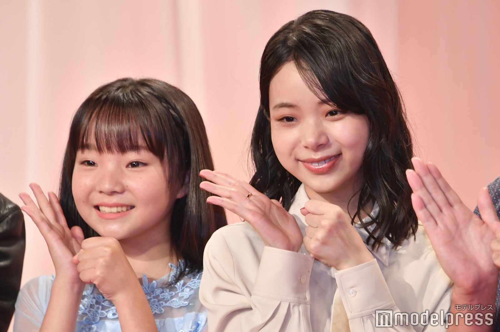 澤井梨丘、趣里（C）モデルプレス