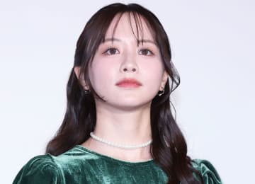 森香澄 純白ワンショル×レーススカートでハンパない透明感「美の女神」「え？妖精さん？」