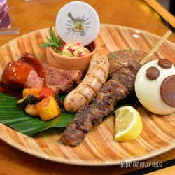 モンスターハンター USJ 祭 “一狩りいこうぜ!”プレート(C)モデルプレス