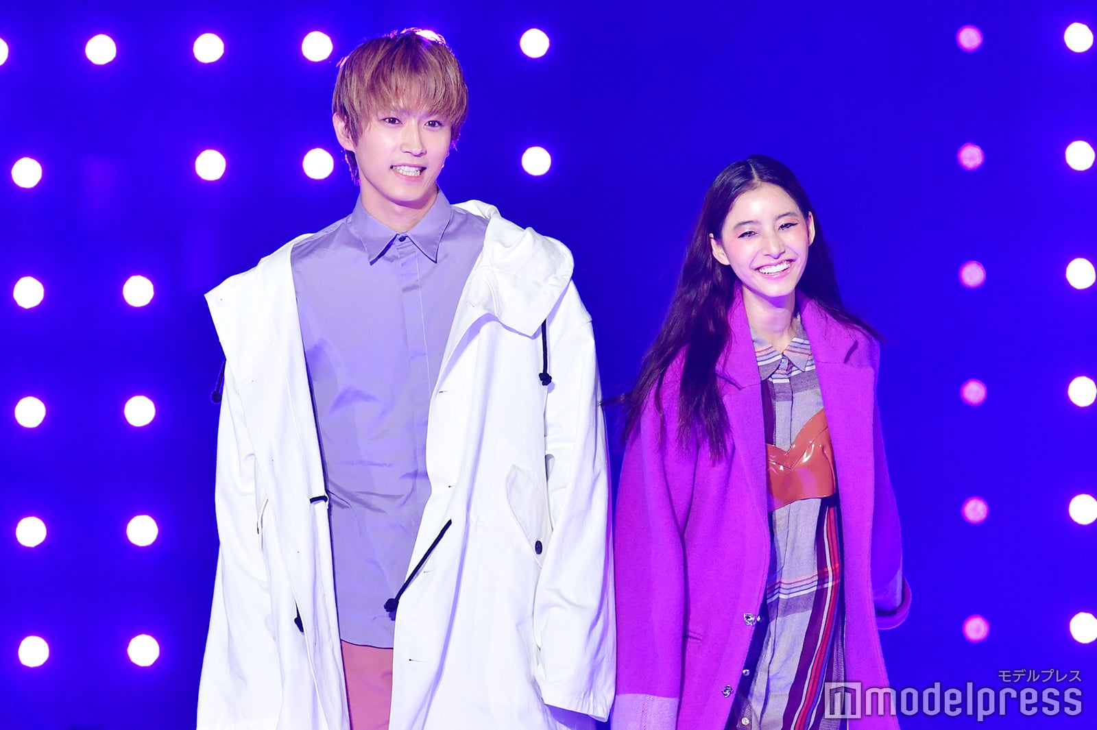 杉野遥亮、新木優子（C）モデルプレス