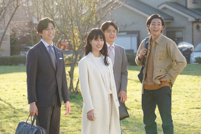 (左から)新田真剣佑、橋本愛、岡山天音、竜星涼/「同期のサクラ」最終話より(C)日本テレビ