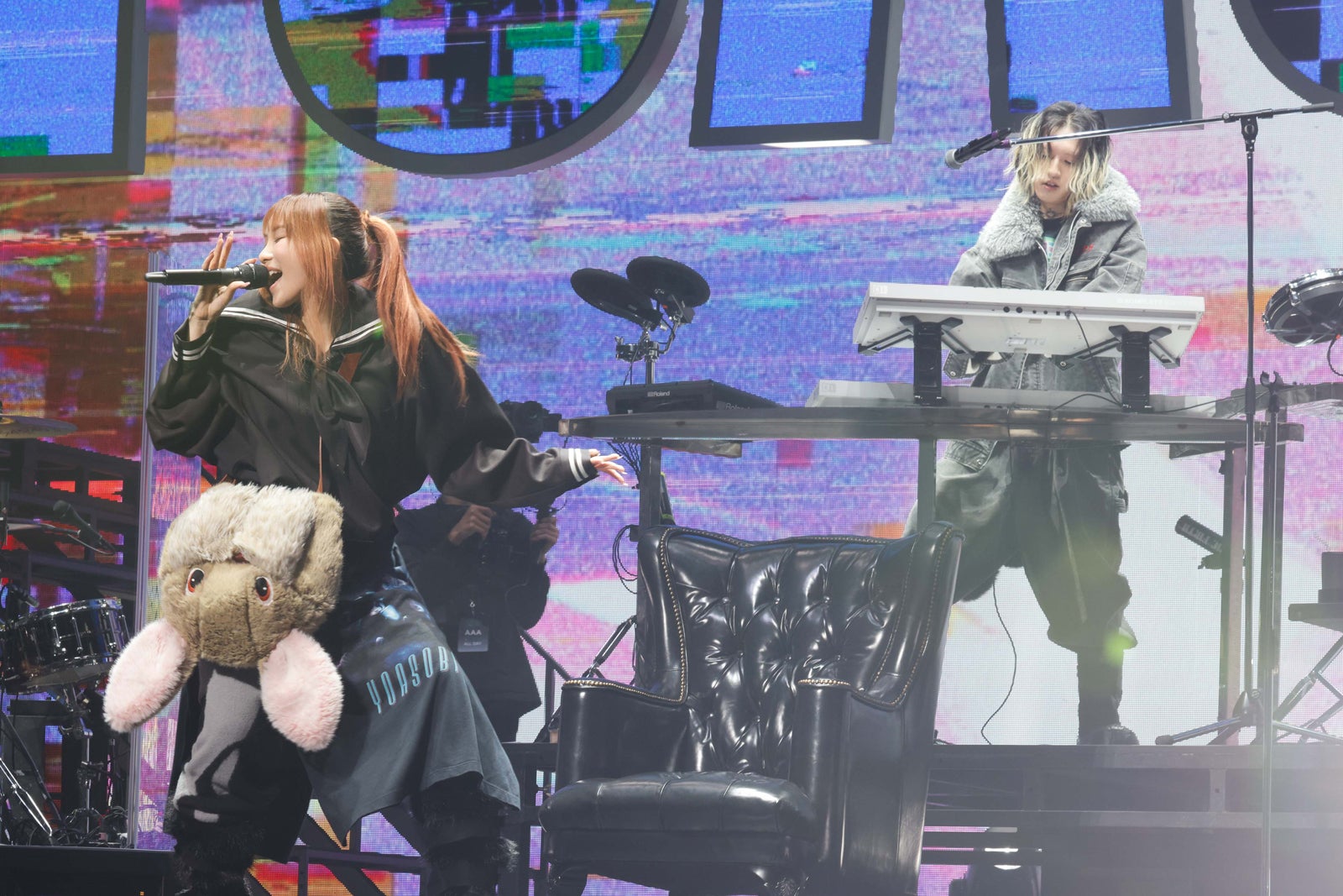 YOASOBI（C）ZOZOFES