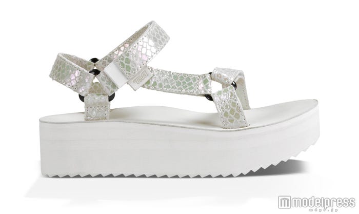 Flatform Universal Iridescent(フラットフォーム ユニバーサル イリデセント)ホワイト