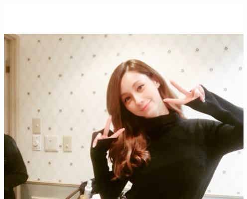 ダレノガレ明美、ロングヘア復活「やっぱり最高」「何しても似合う」
