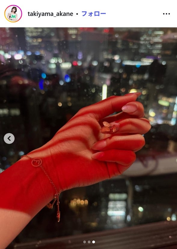 瀧山あかねInstagramより