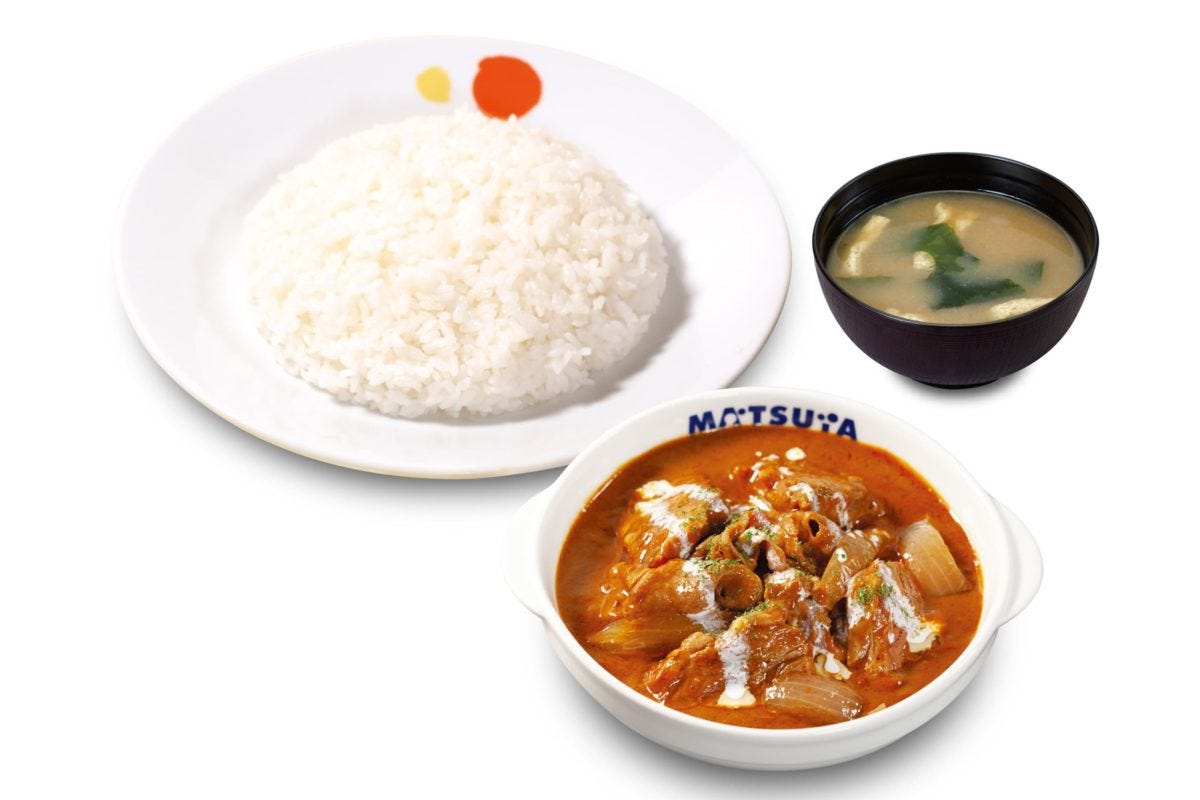 カットステーキのビーフストロガノフ