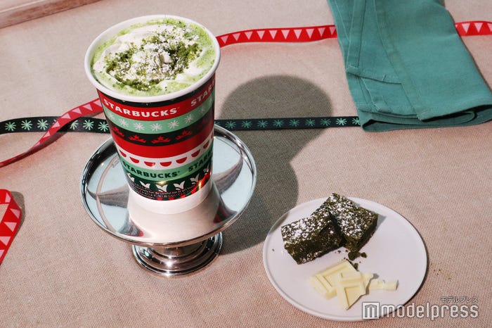 「抹茶×抹茶 ホワイト チョコレート フラペチーノ」(C)モデルプレス