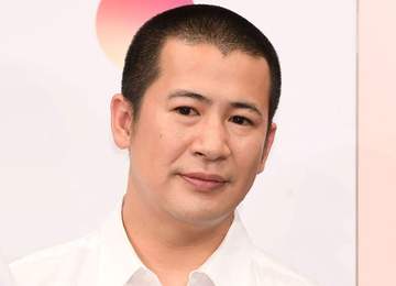 人気芸人が安心安定の女装姿 ネットも「かわいい」「良すぎる」…水10「ポリティカルパン」スタート