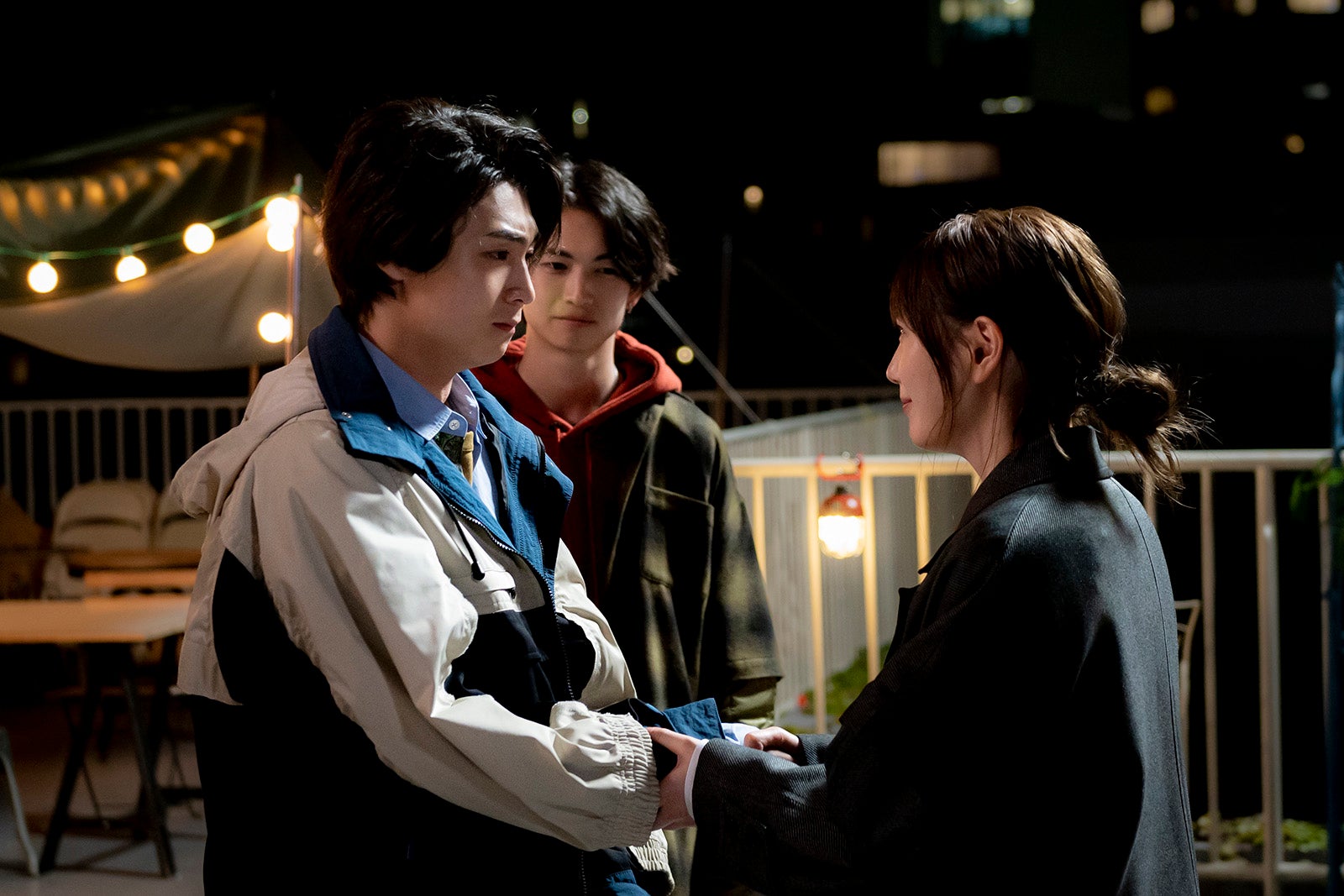 八村倫太郎。本田翼 「君の花になる」最終話より（C）TBS