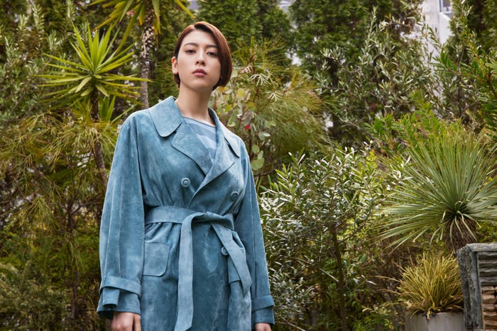 三吉彩花(C)ジョルジオ・アルマーニ クロスロード シーズン2