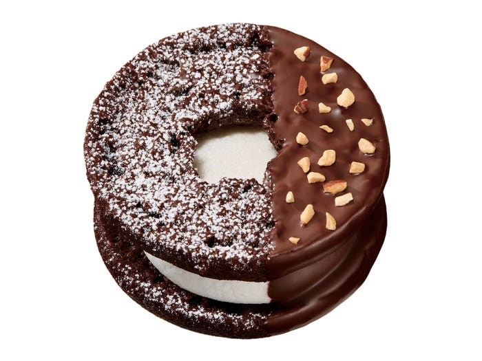 焼きマシュマロチョコレート チョコアーモンドスノー/画像提供:株式会社ダスキン